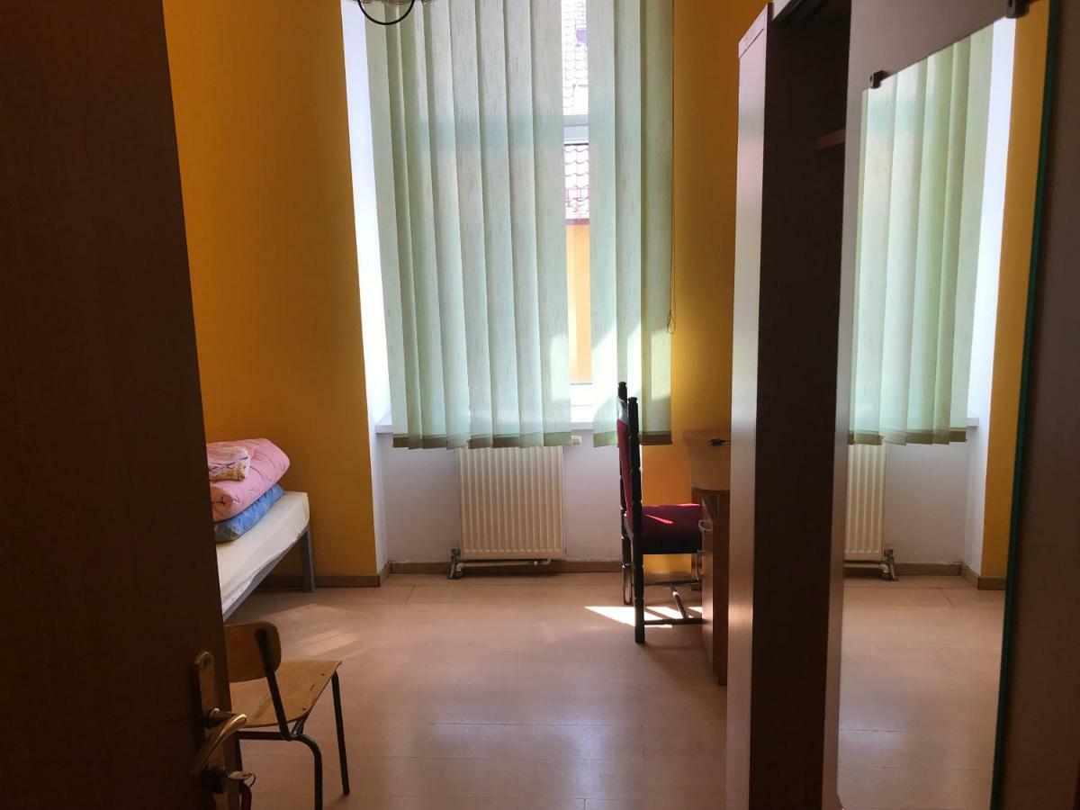 Clarus Mons Studio Hostel Częstochowa Екстериор снимка