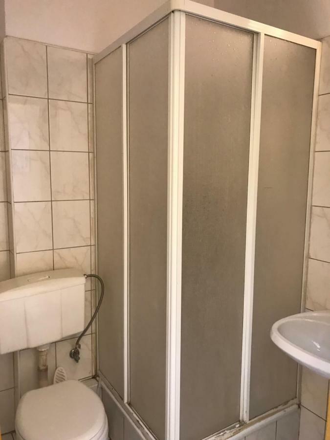 Clarus Mons Studio Hostel Częstochowa Екстериор снимка