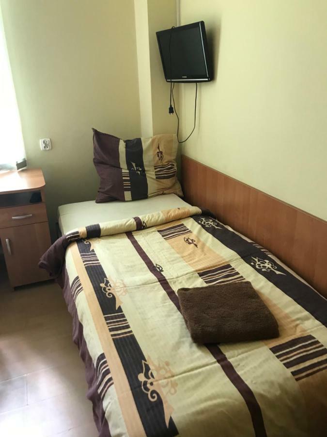 Clarus Mons Studio Hostel Częstochowa Екстериор снимка