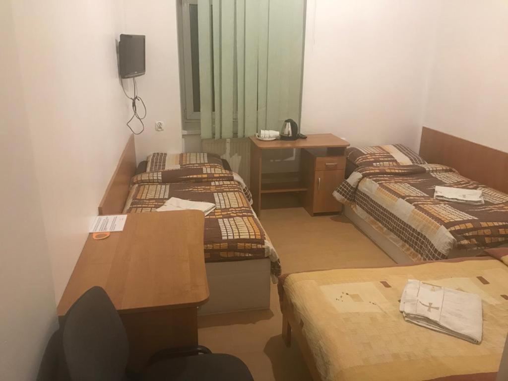 Clarus Mons Studio Hostel Częstochowa Екстериор снимка