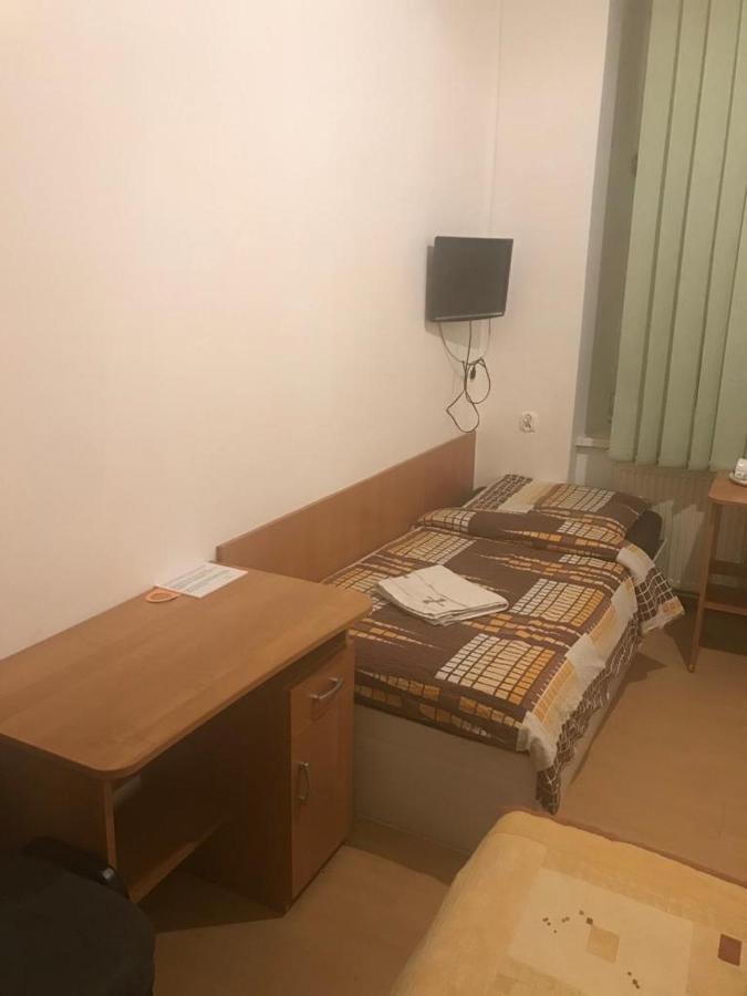 Clarus Mons Studio Hostel Częstochowa Екстериор снимка